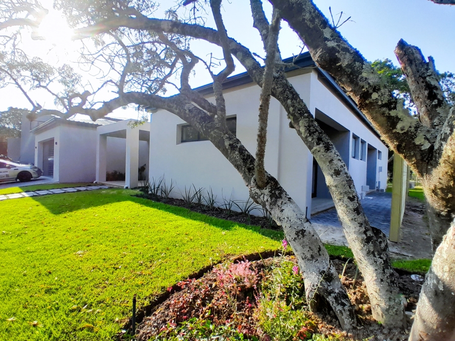 3 Bedroom Property for Sale in Twin Rivers Western Cape
